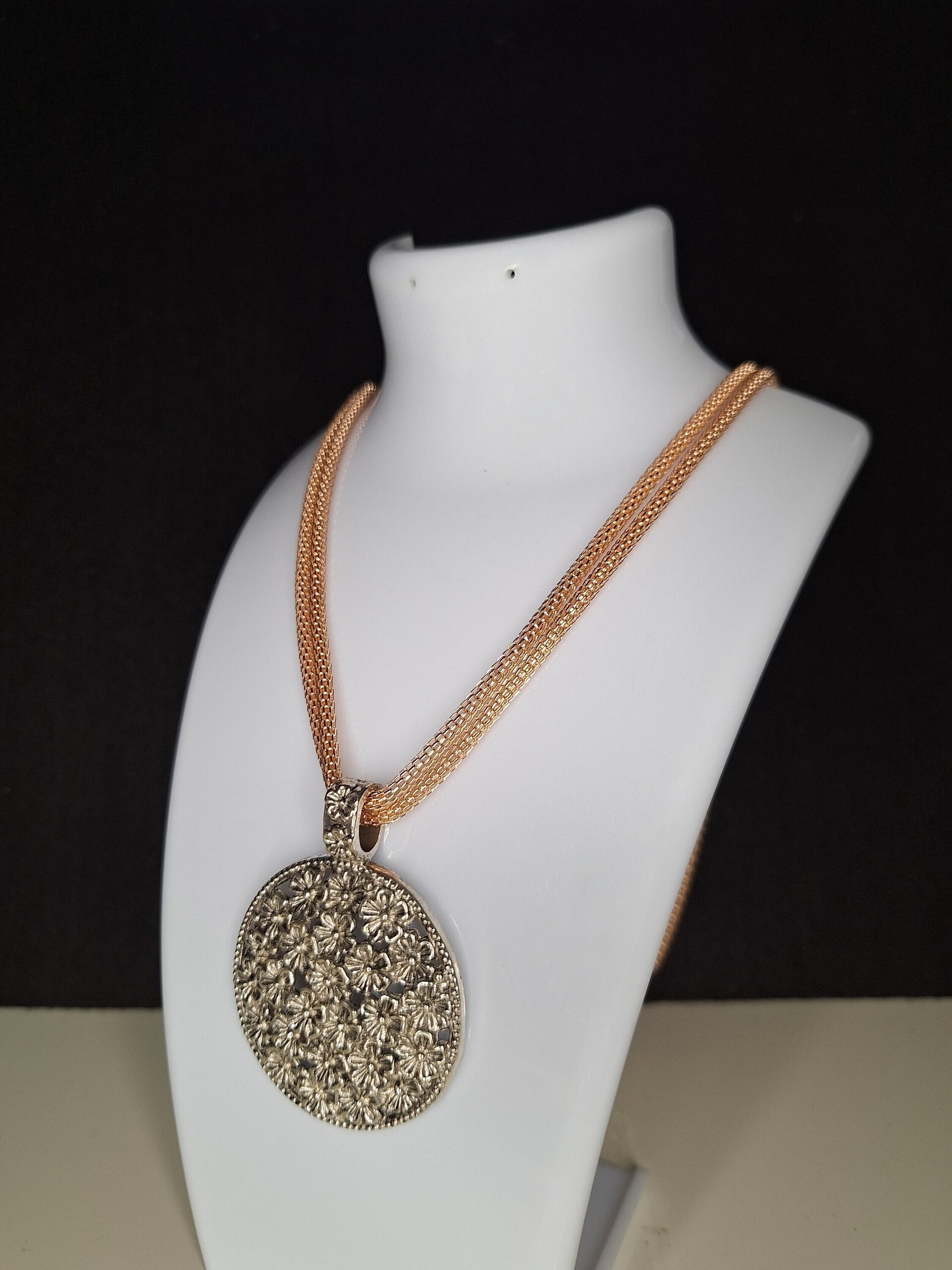 Collar floral doraro - 3