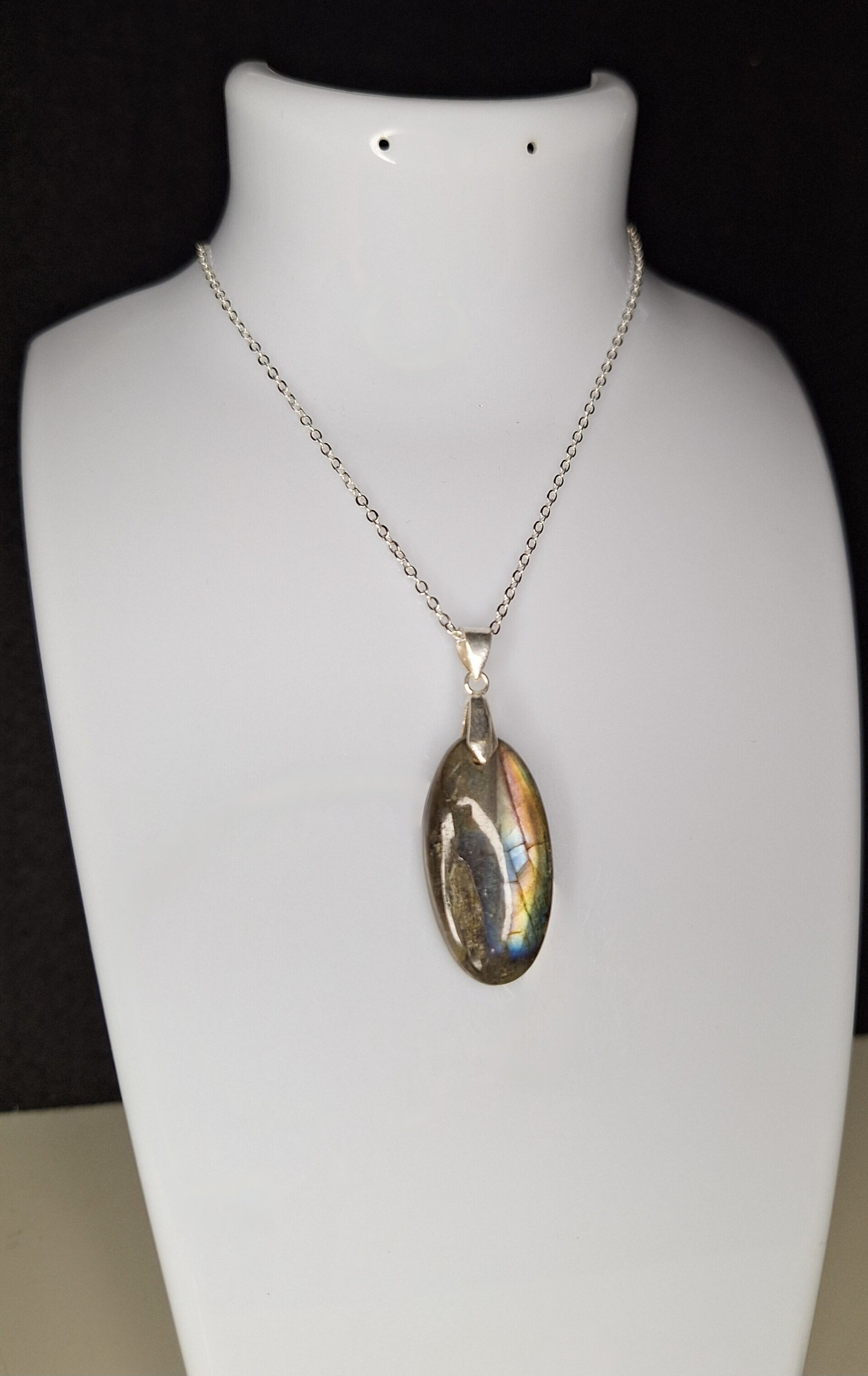 Labradorita ovalada - 3