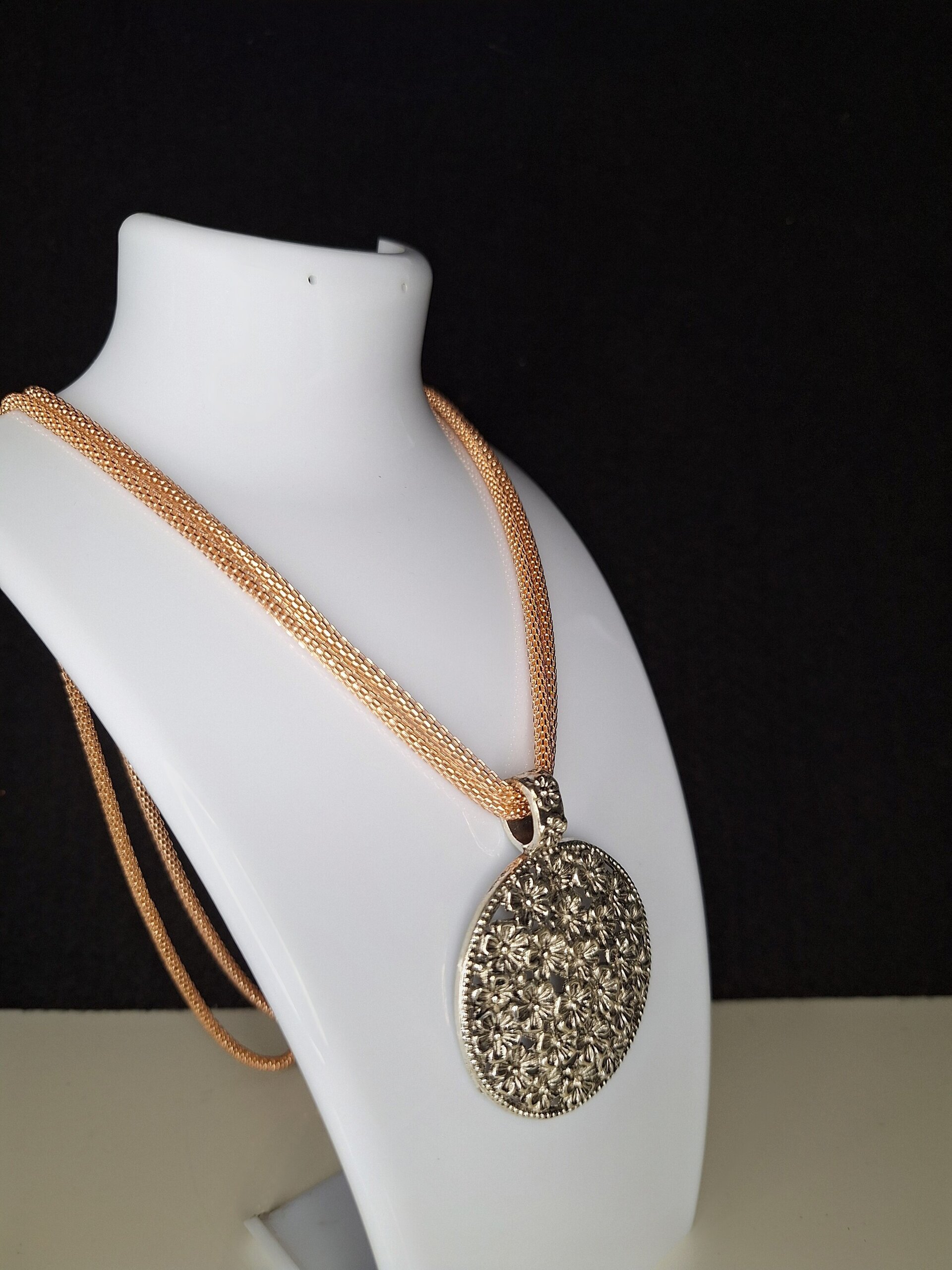 Collar floral doraro - 2