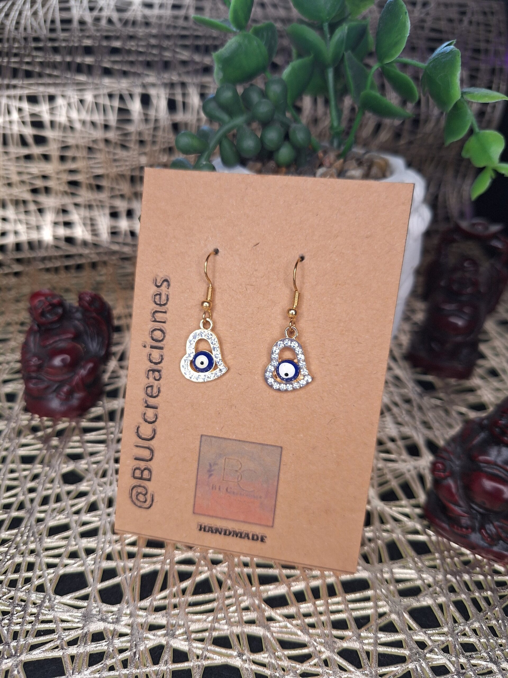 Ojo turco en corazón dorado - 1